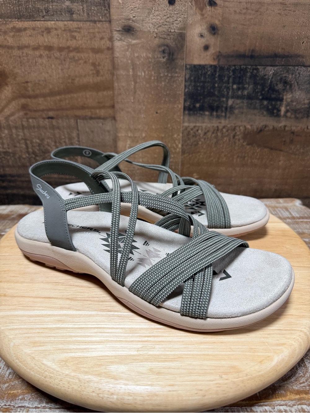 Skechers Reggae Slim Turn It Up Sandals Womens 9 Olive Memory Foam 163117 NWT